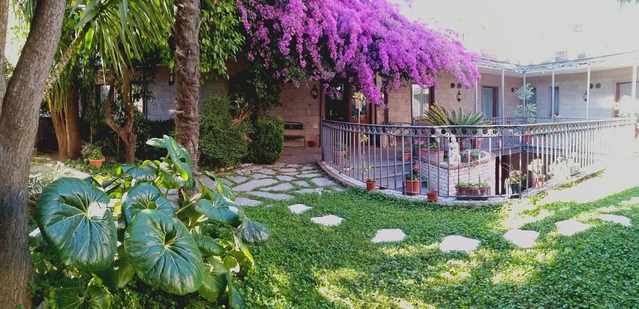 Hotel Pace بومبيي المظهر الخارجي الصورة