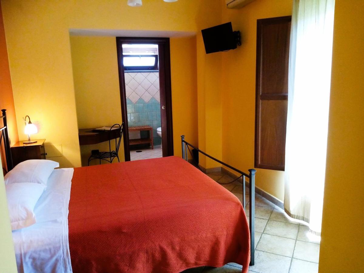 Hotel Pace بومبيي المظهر الخارجي الصورة